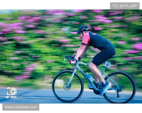 自行车选手比赛中的百折不挠